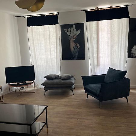 Bel Appartement En Plein Coeur De Carpentras Esterno foto