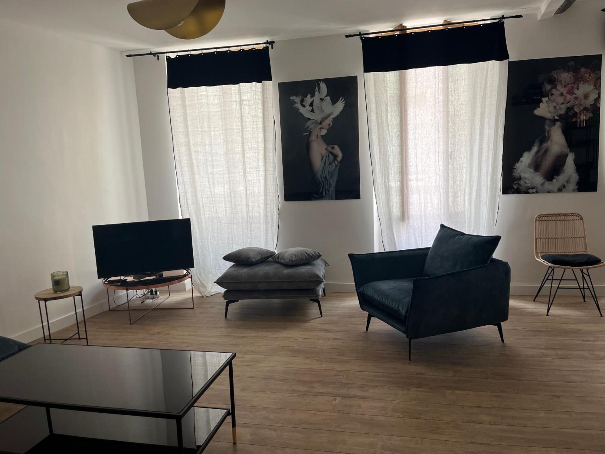 Bel Appartement En Plein Coeur De Carpentras Esterno foto